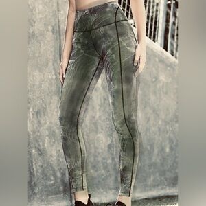 Free People Movement Glow For it Lira -Green Black Combo